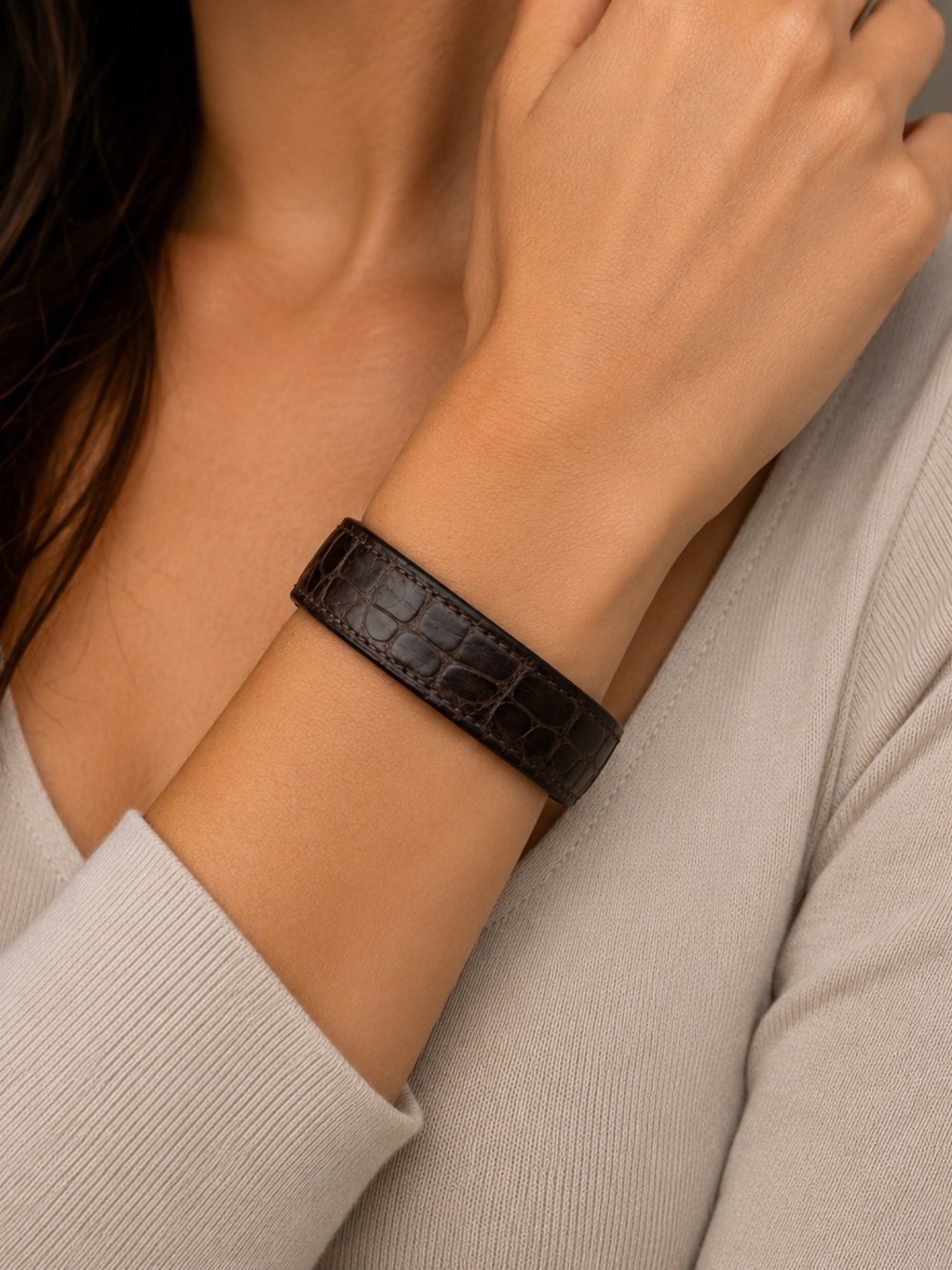 Hermès Havane Alligator Leather Bracelet in Dark Brown with Tan Interior